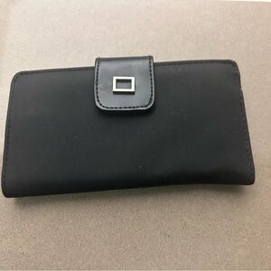 Wallet Elegant Black Wallet with Silver Clasp Great shape!!